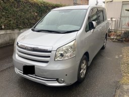 Used Toyota Noah
