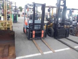 Used Toyota FORKLIFT